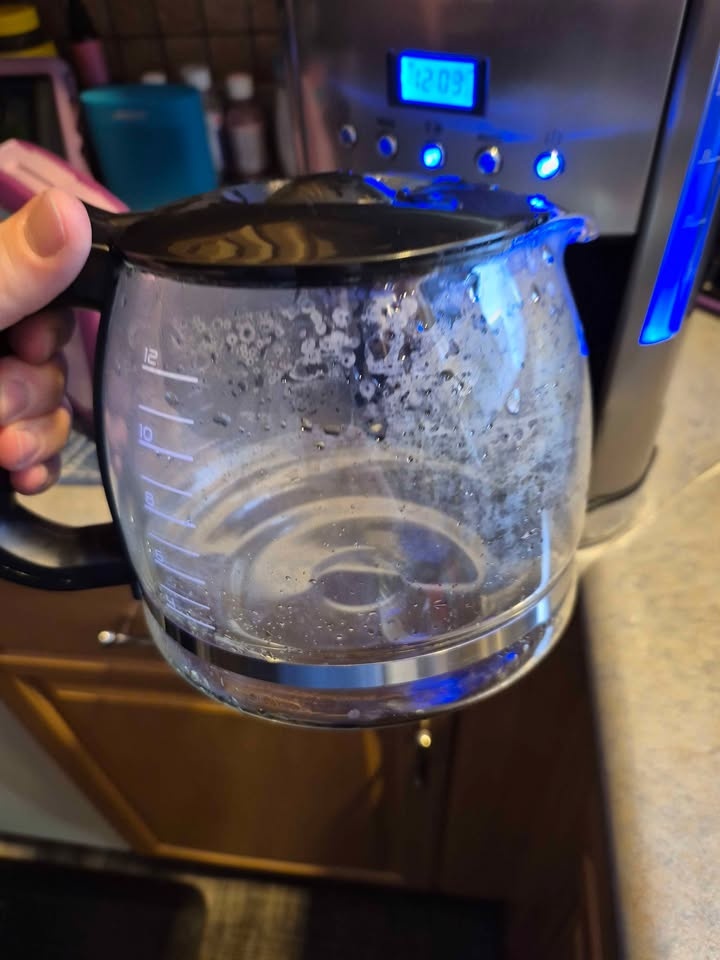 Farberware Coffee Maker and Filters - photo 3