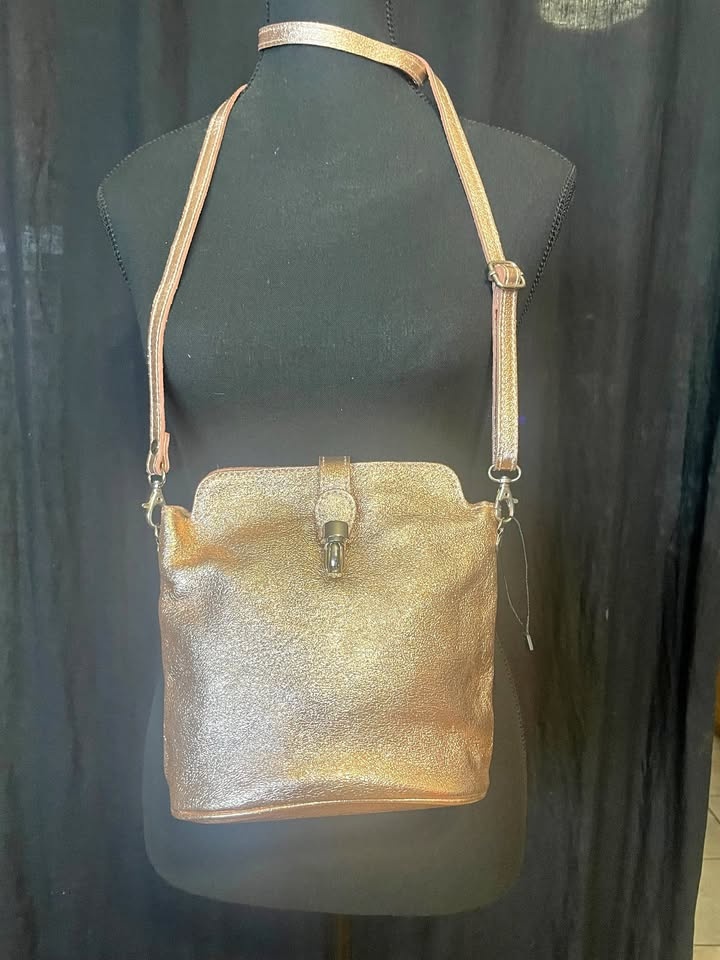 Small Rose gold shiny leather bag from Italy. Crossbody.
