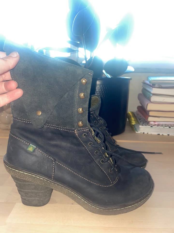 EL NATURALISTA NUBUCK ANKLE BOOTS SIZE 9 US / 39 EU - photo 3
