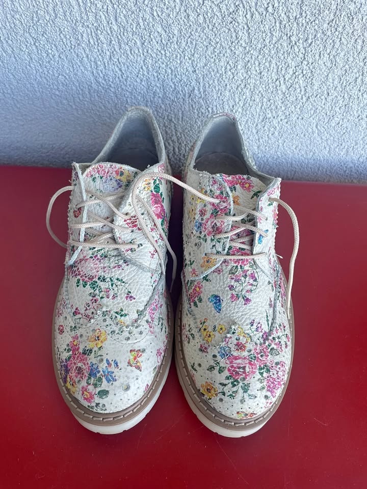 Floral Pattern Italian Leather Shoes - Dr. Martens Style - US 8