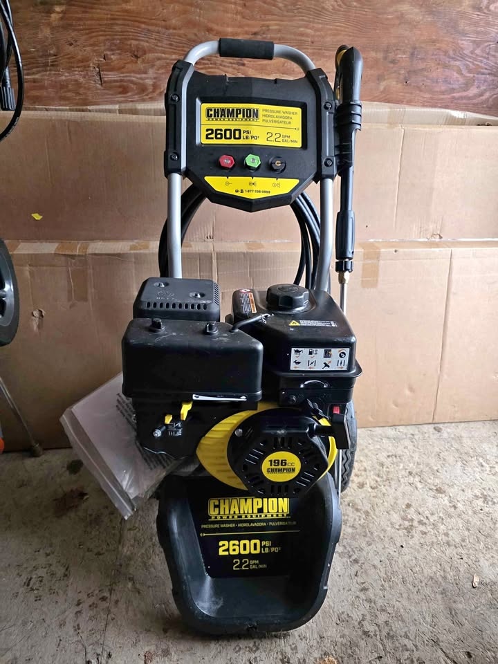 Champion 2600PSI Gas Pressure Washer For Sale