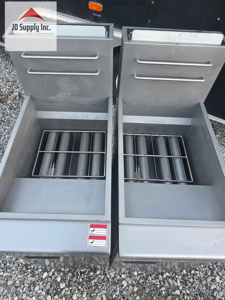 Forno 15.5 in. 40 lb Stainless Steel Natural Gas Commercial Deep - photo 3