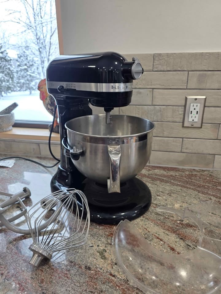 Kitchenaid 590W 6qt Stand Mixer For Sale - photo 2