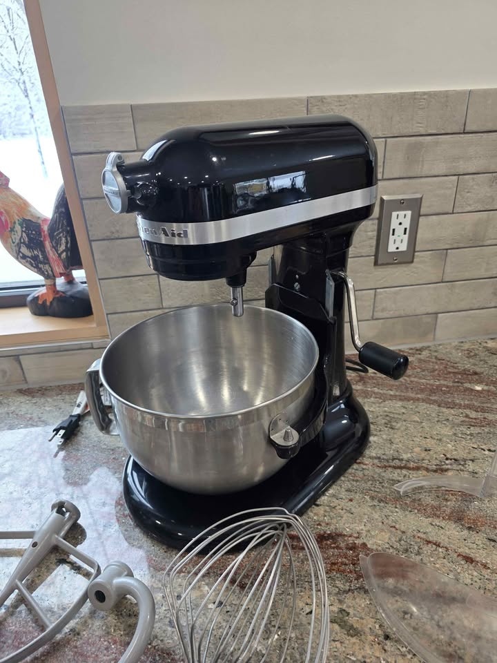 Kitchenaid 590W 6qt Stand Mixer For Sale - photo 4