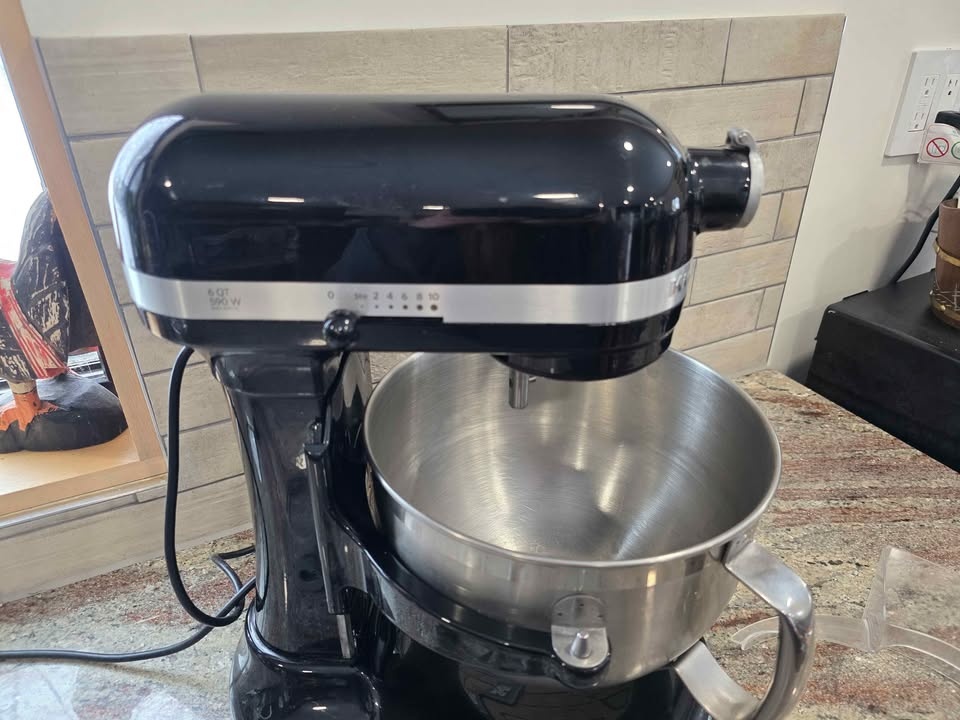 Kitchenaid 590W 6qt Stand Mixer For Sale - photo 5