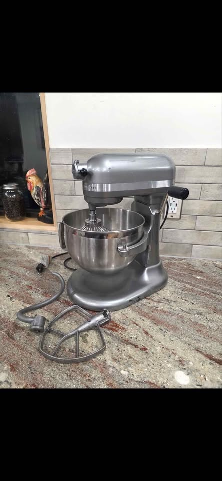 Kitchenaid 590w 6Qt Stand Mixer For Sale - photo 2