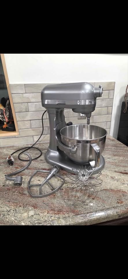 Kitchenaid 590w 6Qt Stand Mixer For Sale - photo 4