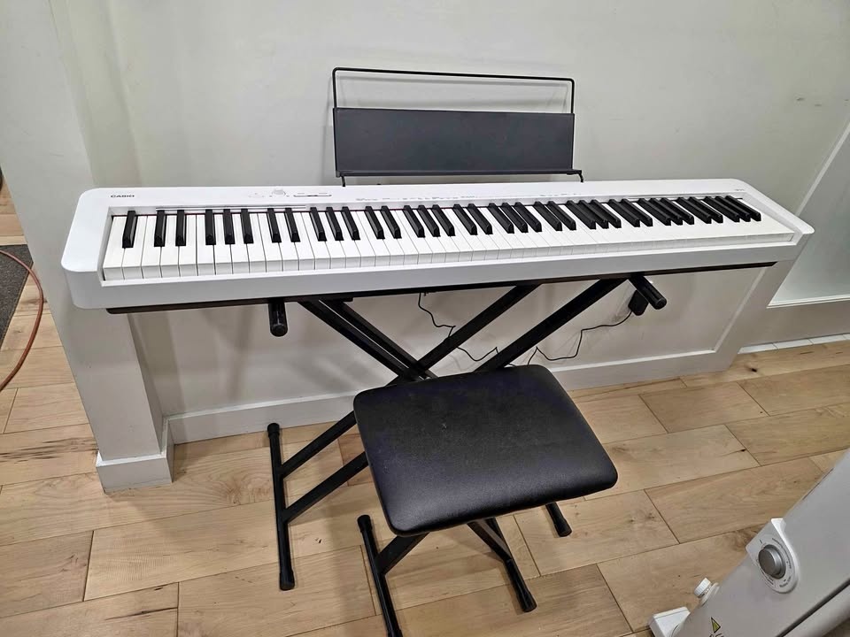 Casio Ultra Compact CDP-S110 88 Note Digital Piano with Stool