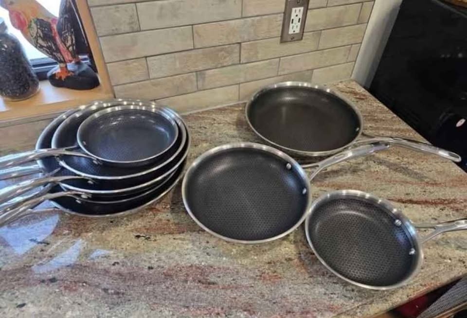 BLOW OUT SALE! Henckels Paradigm 3 Piece Pan Set For Sale! - photo 3