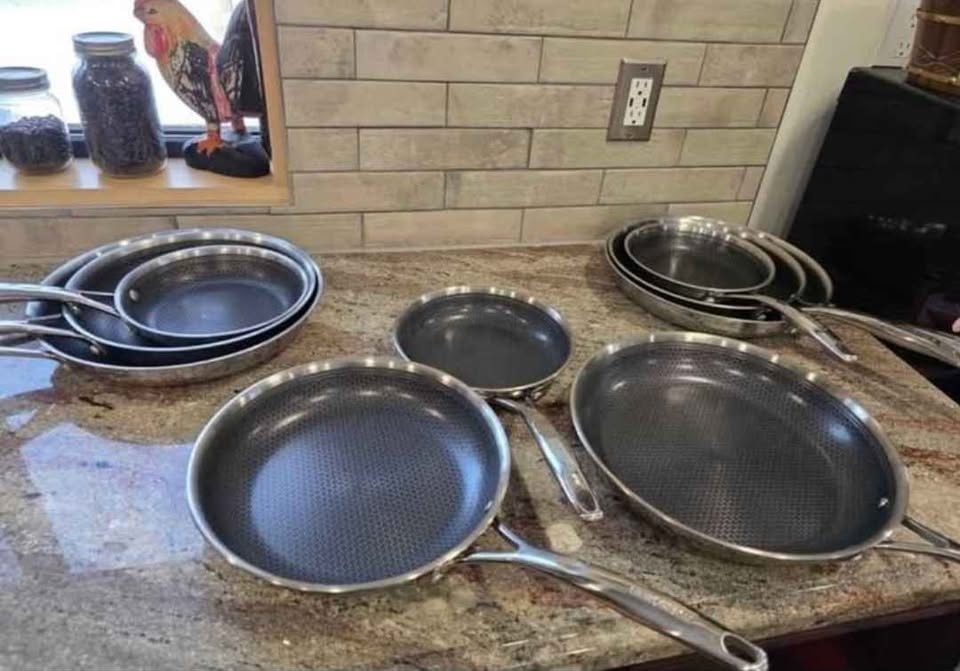 BLOW OUT SALE! Henckels Paradigm 3 Piece Pan Set For Sale! - photo 4