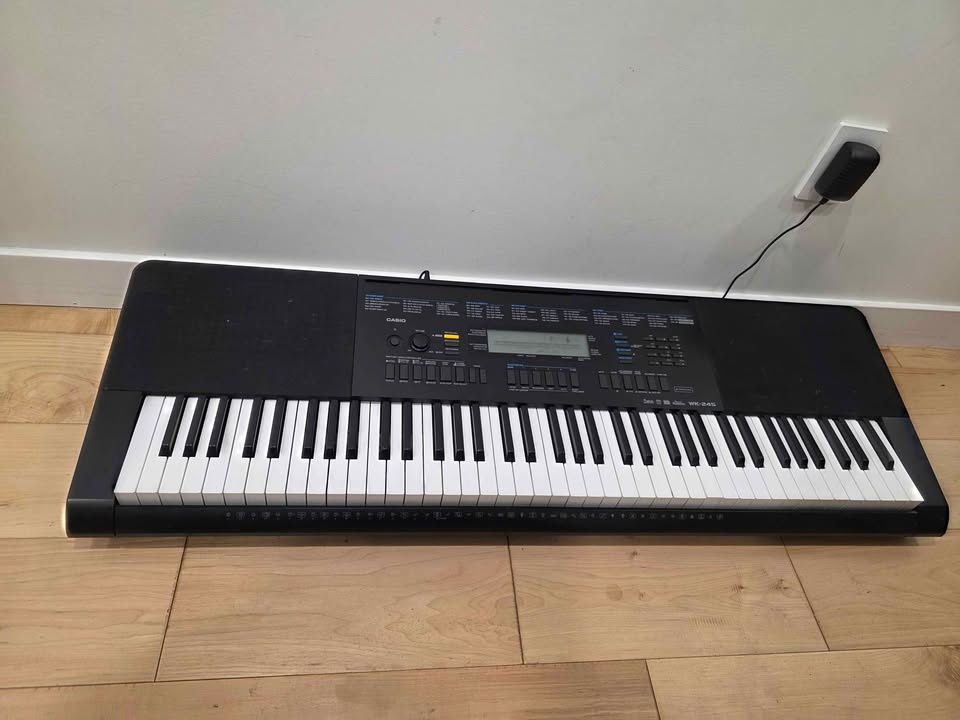 Casio WK-245 Keyboard For Sale - photo 3