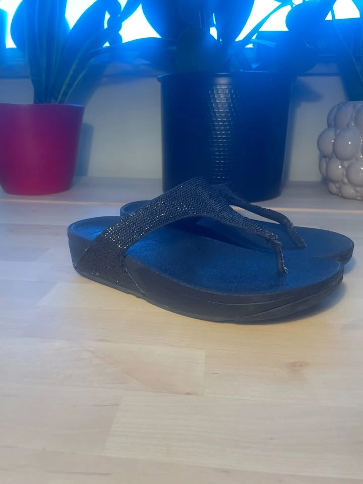 Fitflop LULU Crystal Toe-Post Sandals US 6-7 - photo 2