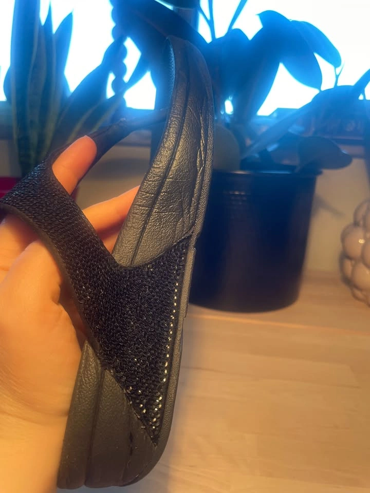 Fitflop LULU Crystal Toe-Post Sandals US 6-7 - photo 4