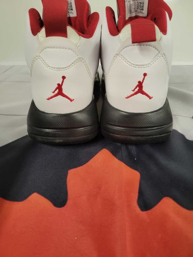 Youth Nike Basketball Shoes Size 6Y - Like New - photo 4