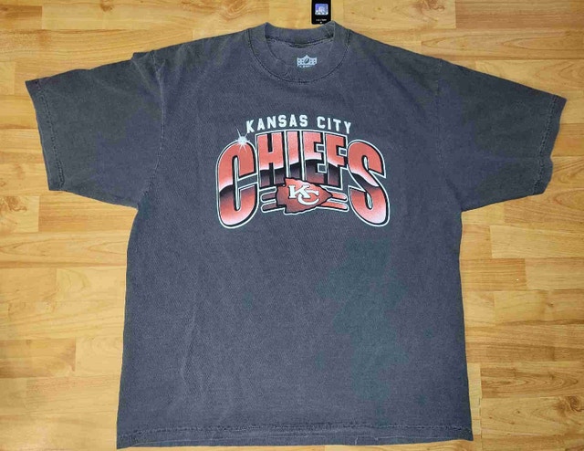 2XL KC Chiefs NWT Grey/Vintage Black Color Tshirt