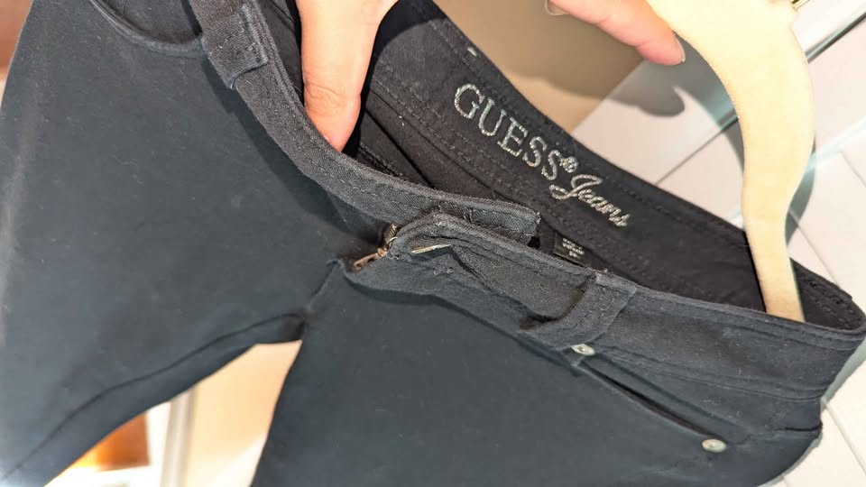 GUESS Perfect Black Skinny Stretchy Jeans - photo 2