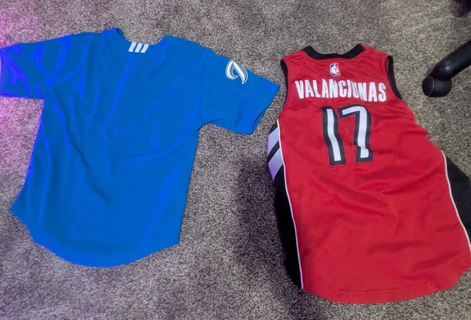 Blue Jays and Raptors Jerseys - photo 2