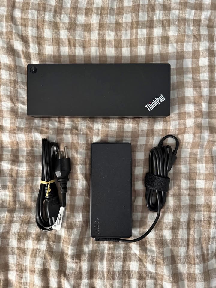 Lenovo Thinkpad Universal Thunderbolt 4 Docking Station