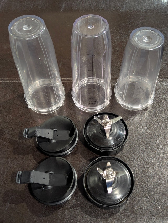 LIKE NEW Ninja Blender 1300W BL641C Personal Blender - photo 3