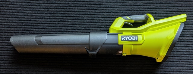 LIKE NEW RYOBI 40V 120MPH 550CFM Cordless Blower