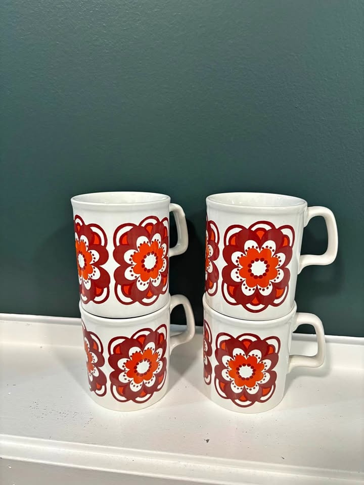 Vintage 1970’s Staffordshire Potteries Mug set of 4