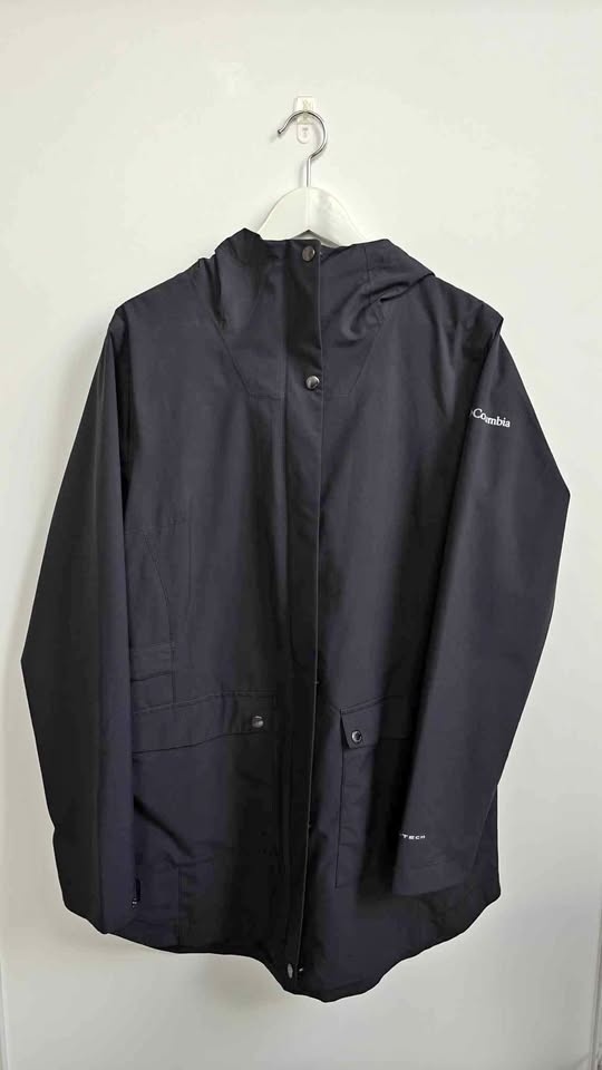 Columbia Women's Rain Jacket - Large
