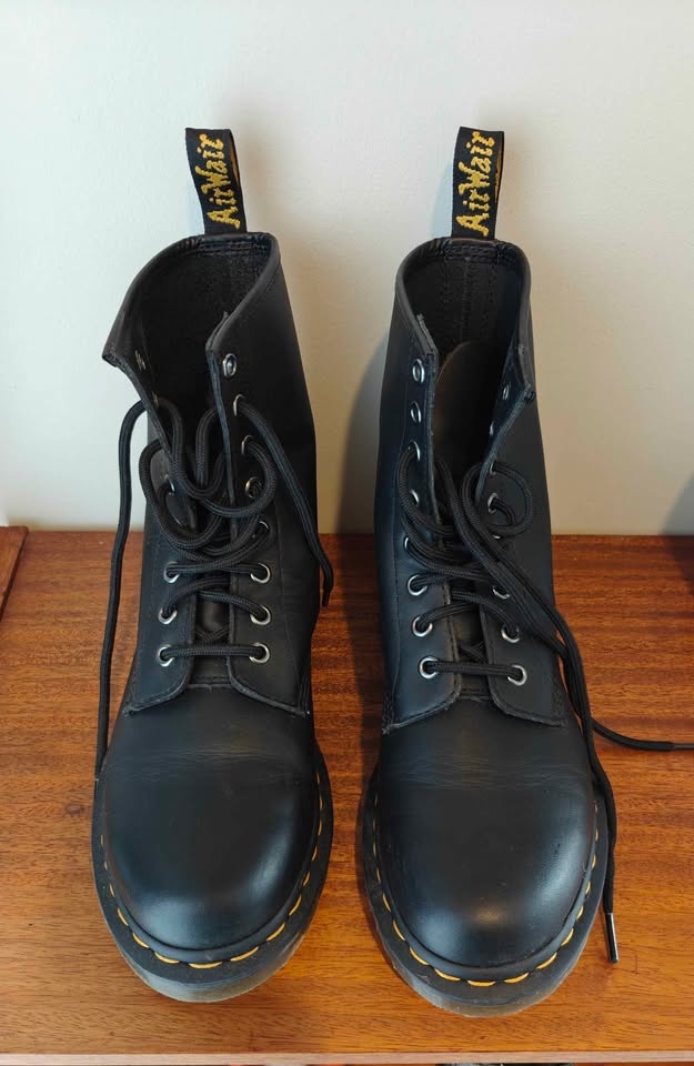 1460 Doc Martens - Ladies 9 W - photo 2