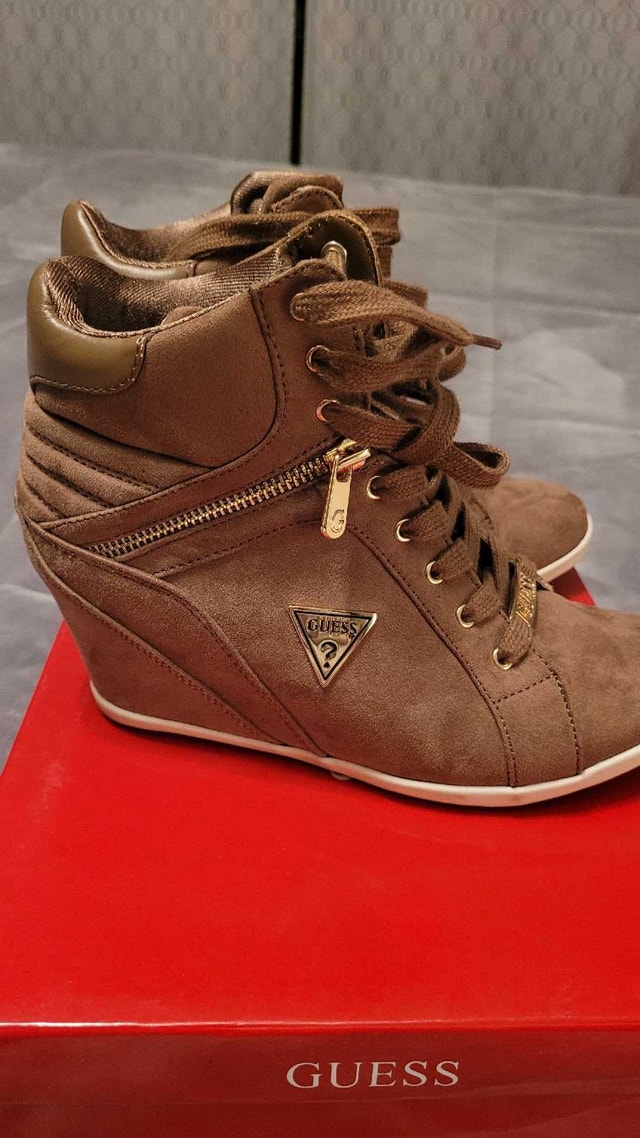 Guess Wedge Sneakers size 8 - photo 2