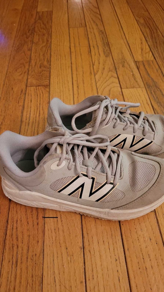New Balance Turf Shoes - Baseball Size 7