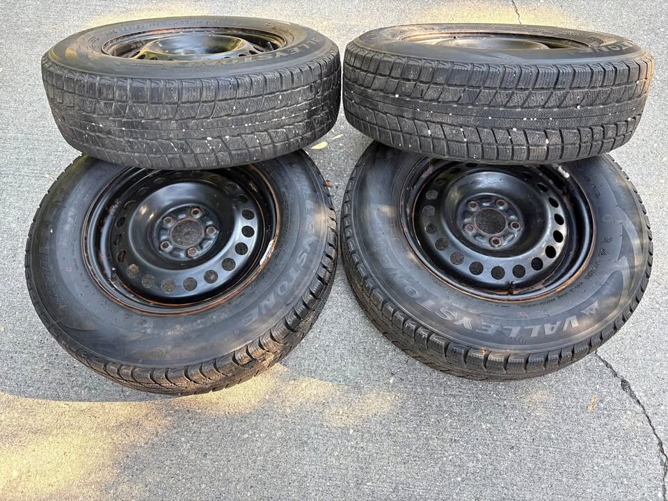 225/70R16 Winters on 114.3 Rims