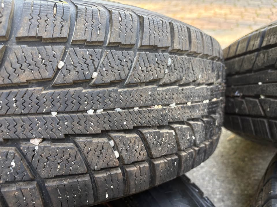 225/70R16 Winters on 114.3 Rims - photo 5