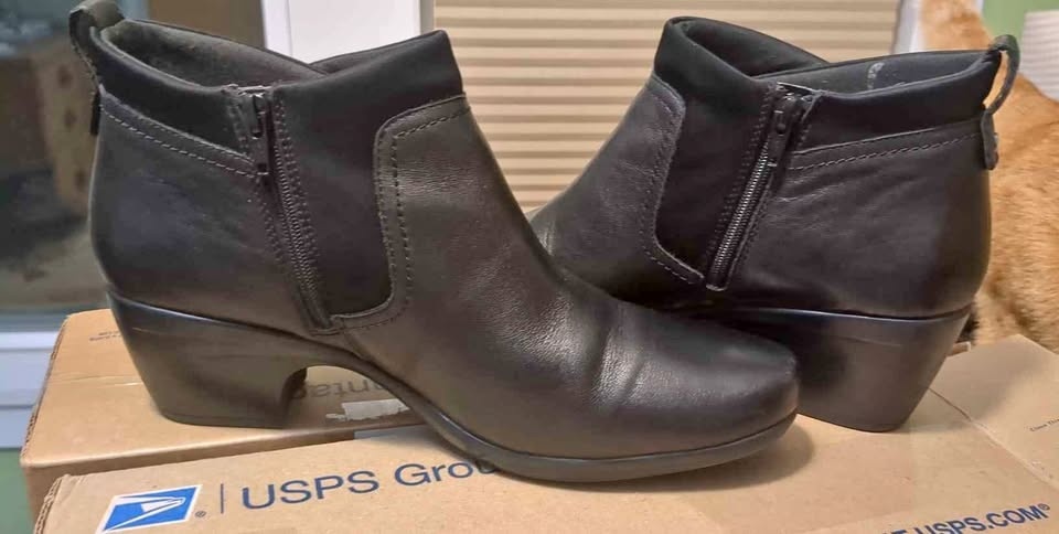Women's Black Booties, Clarks, Size 11