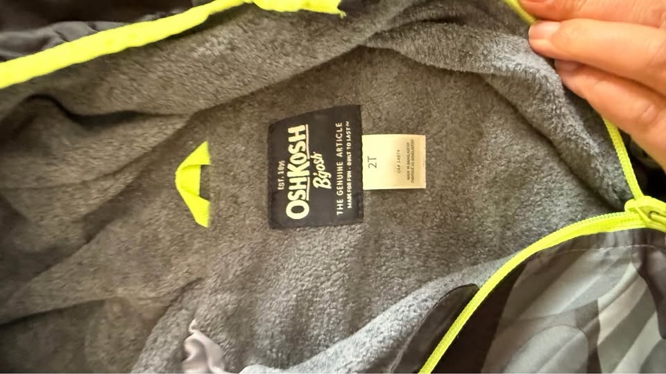 OshKosh B'gosh 2T Rain Set Jacket Pants - photo 4