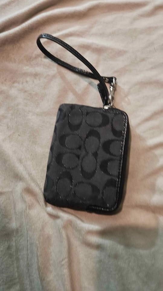 Coach Signature C Logo Wristlet - photo 2