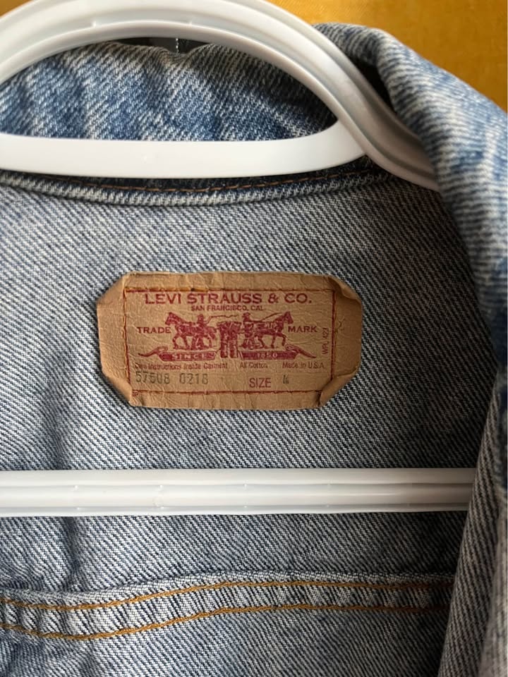 Levi’s Denim Jacket (women size 4) - photo 2