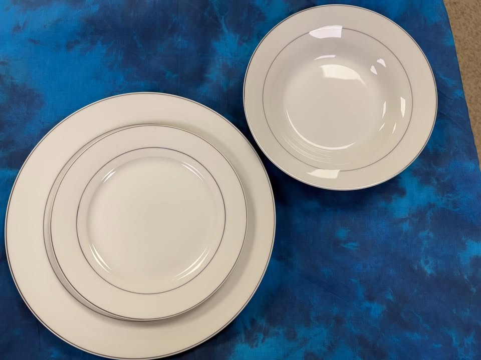 30 Place Settings - Platinum Stripe - photo 5