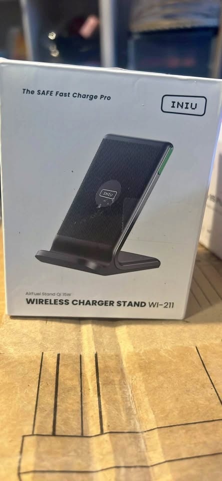 INIU Fast Charge Pro Wireless Charger Stand Qi 15W WI-211
