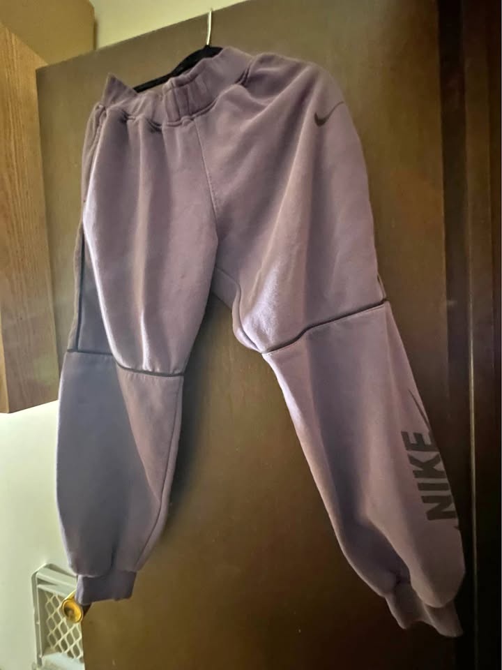 Women's Nike Fleece Joggers