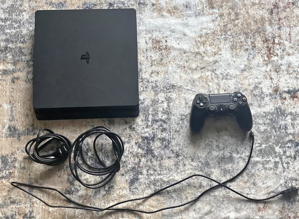 PS4 Slim