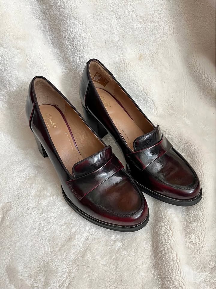 Clark’s Block-heeled Loafers (US 5, EU 35, UK 2.5)