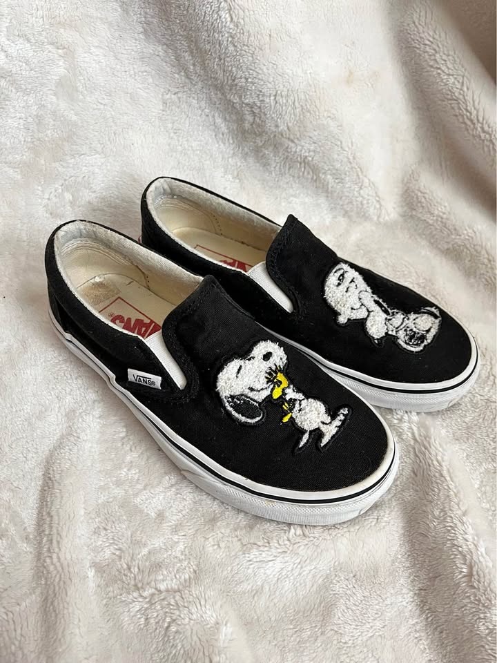 Snoopy Vans collab (US 5, EU 34.5)