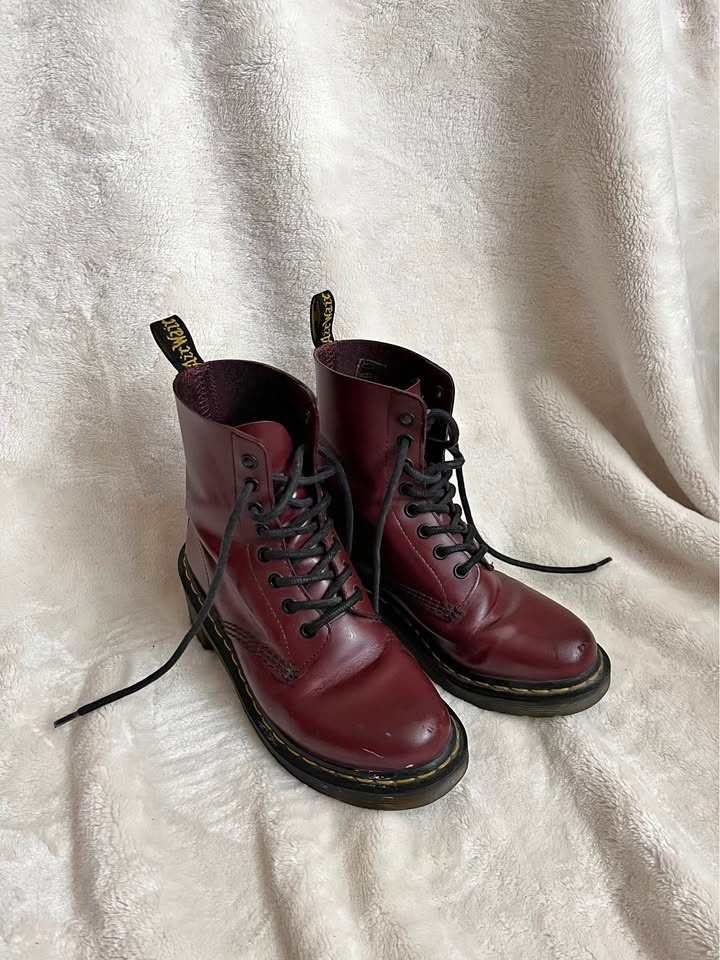 Doc Martens Cherry Red Leather boots (US 5, EU 36, UK 4)