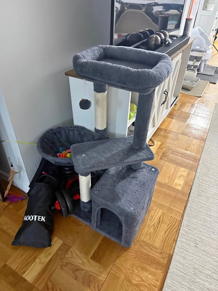 Cat tree