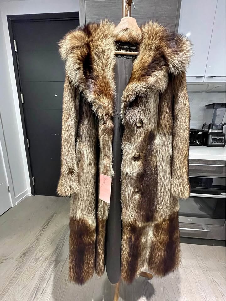 Vintage Real Raccoon-Fur Coat in Great/excellent Vinty Condition