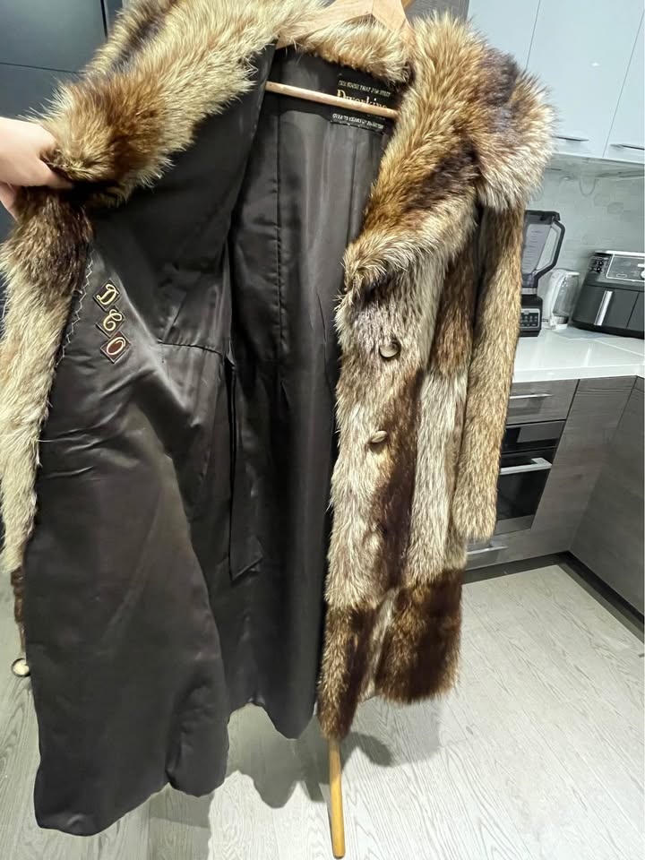 Vintage Real Raccoon-Fur Coat in Great/excellent Vinty Condition - photo 5