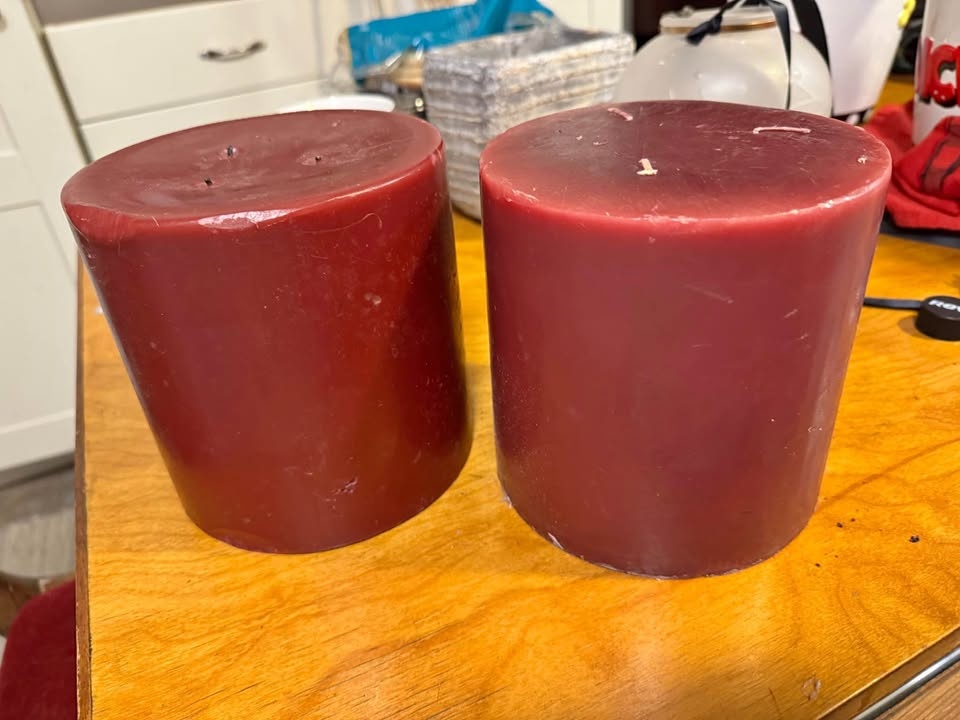 2 LARGE CANDLES - New