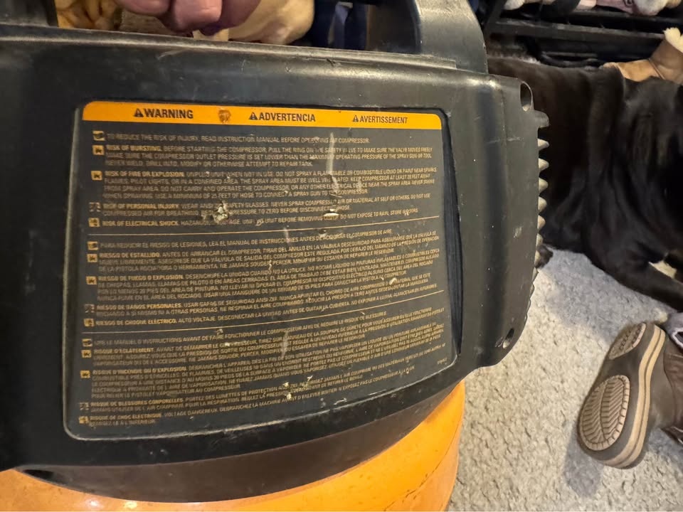 BOSTITCH 6gal air compressor-used - photo 5
