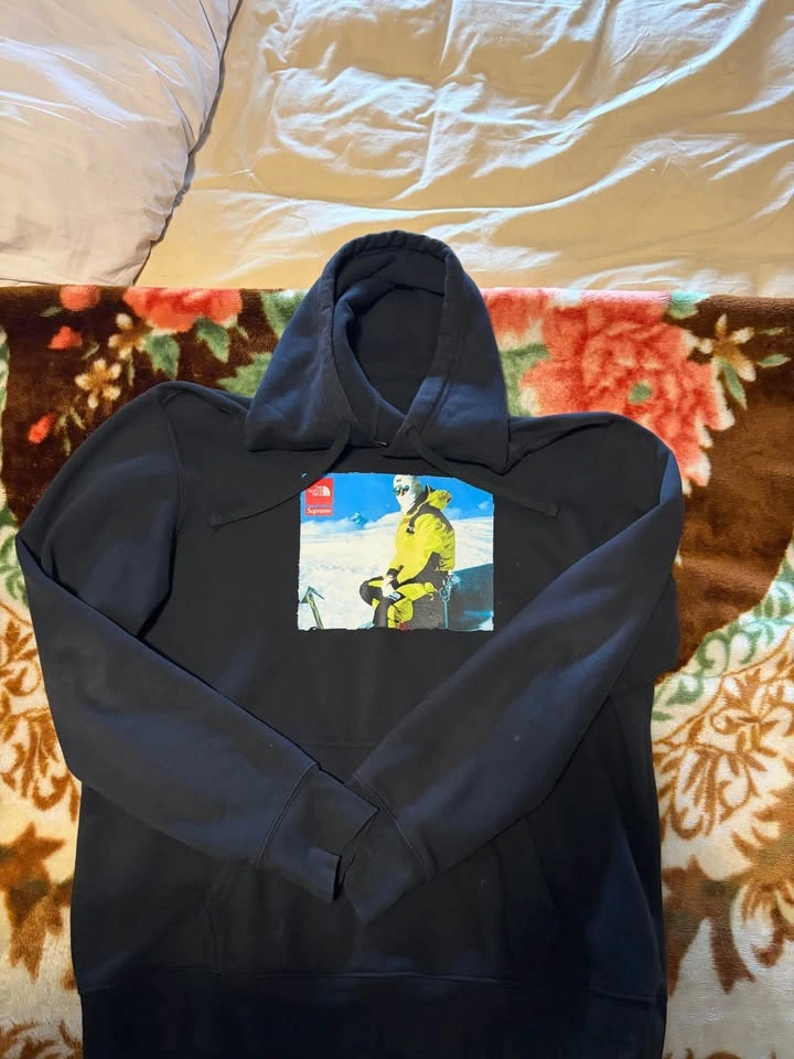 SUPREME X NORTHFACE BLACK PHOTO HOODIE (Large)