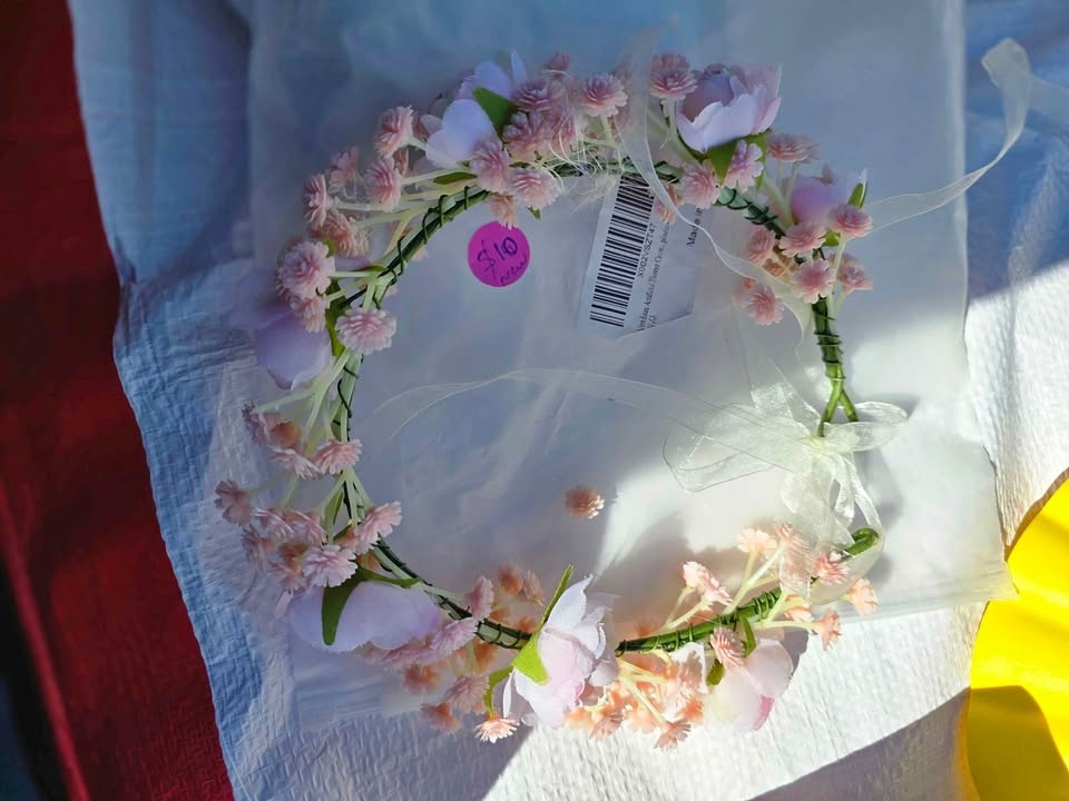 Brand new women's head crown (maternity photoshoot)