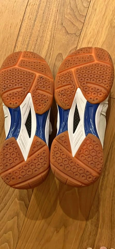 Indoor Shoes for Badminton/Tennis/Table Tennis - Size 38 (24cm)